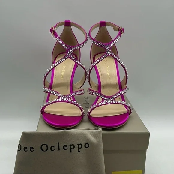 2537- Dee Ocleppo Fiji Strappy Crystal Sandals Pink Size 8 NWT Heels